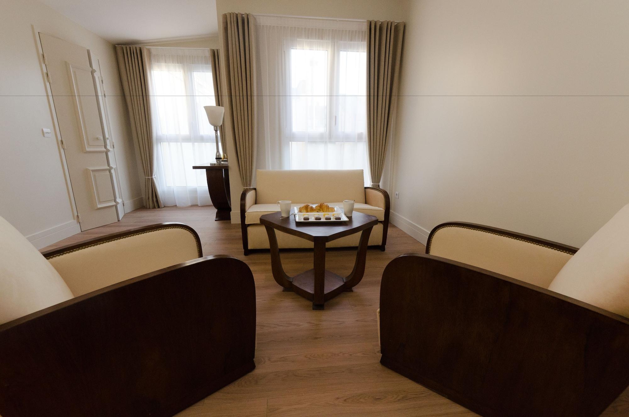 Hotel Celeste Batignolles Montmartre Paris Bagian luar foto