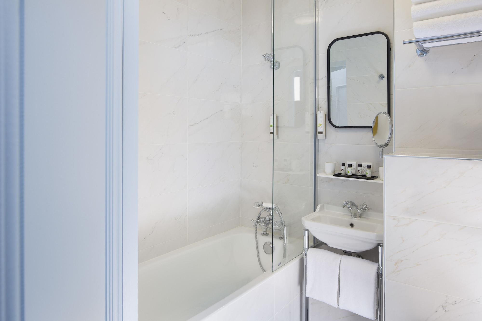 Hotel Celeste Batignolles Montmartre Paris Bagian luar foto